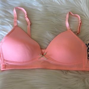 Nicole Miller New York Girls pink bralette adjustable straps 34A